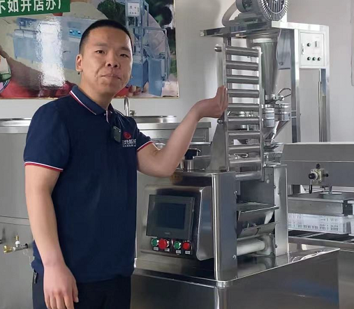 仿手工餃子機五大升級，在困難中前進 在思考中冷靜