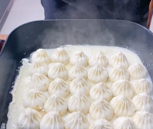 拇指生煎包做法？包子機來完成