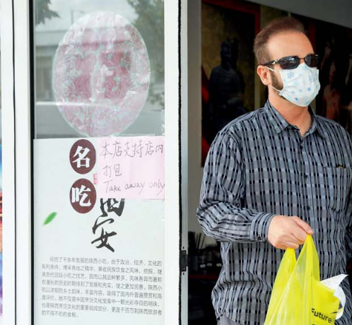 中餐館使用炒菜機(jī)